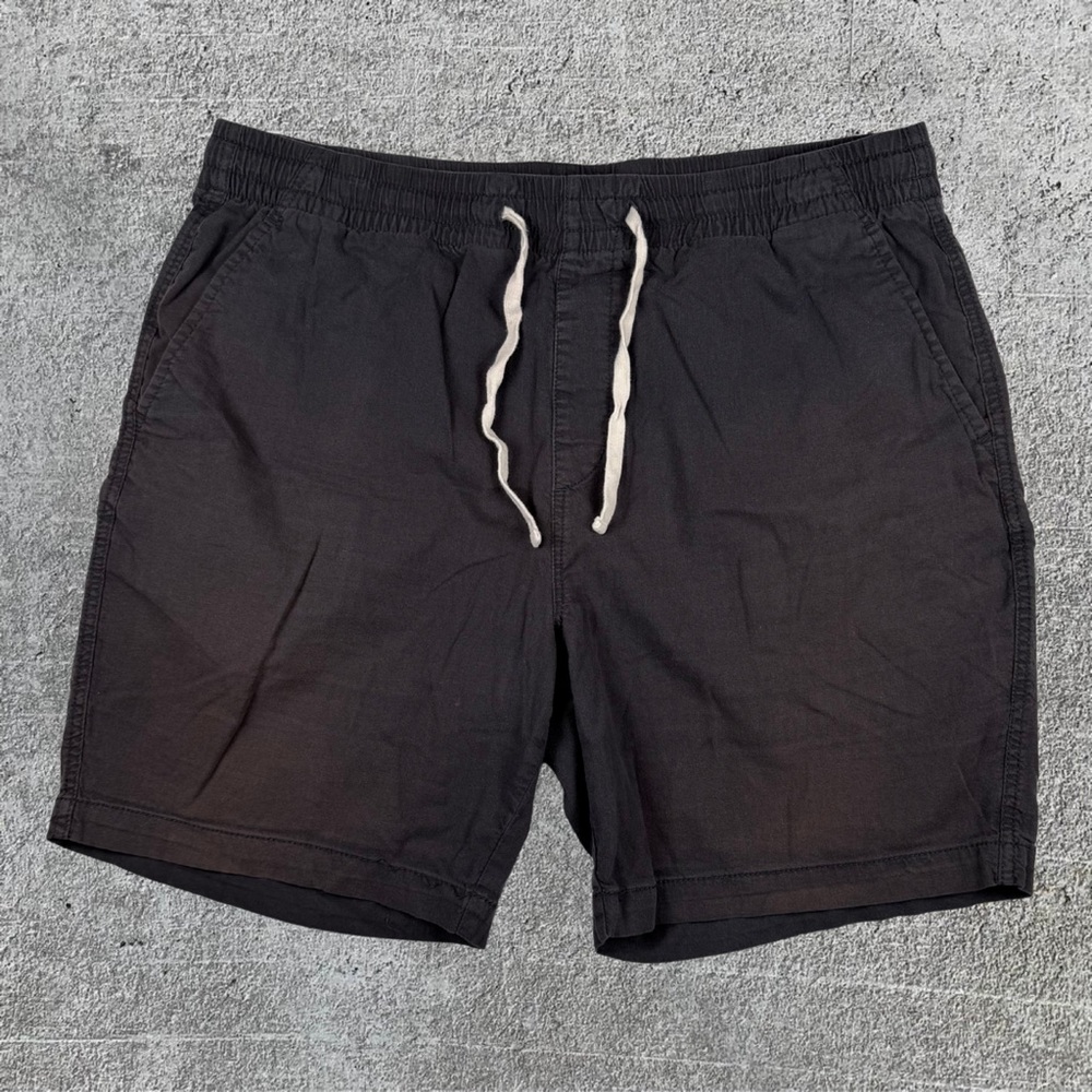 Men’s Old Navy Black Faded Shorts Size Large